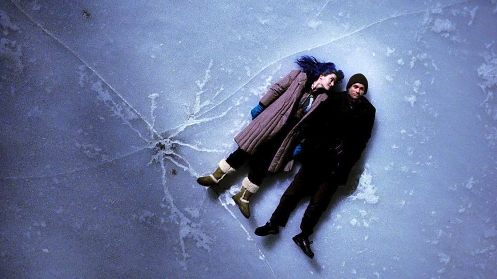 1754802017_kate_winslet_jim_carrey_-_eternal_sunshine_of_the_spotless_mind_-_michel_gondry_2004.jpg