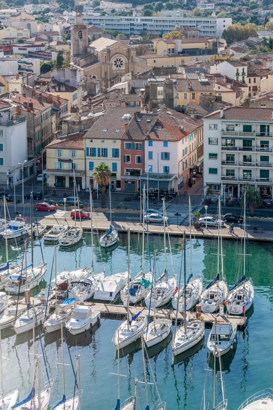 1595387694_tourisme-ouestvar.com_images_-_port_de_plaisance_la_seyne-sur-mer.jpg