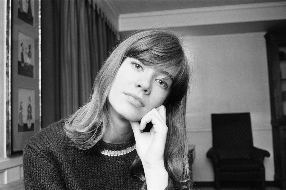 1718173472_francoise_hardy_19_janvier_1964_-_photo_alamy-dalle.jpg